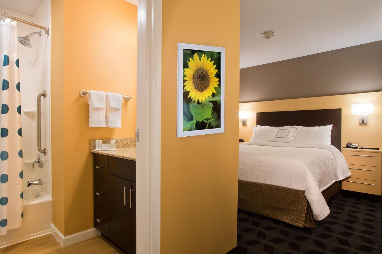 Towneplace Suites By Marriott Dodge City Esterno foto