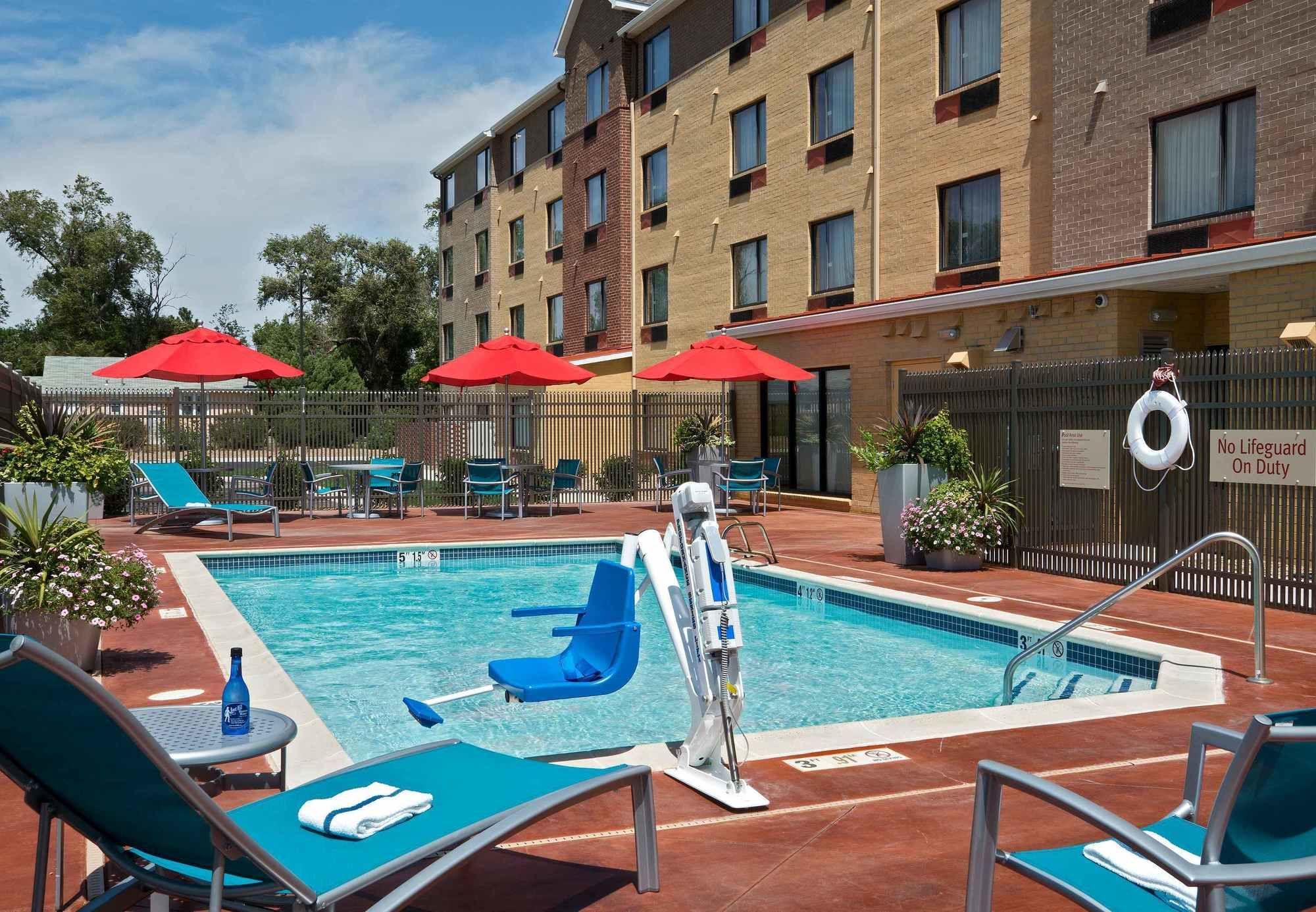 Towneplace Suites By Marriott Dodge City Esterno foto