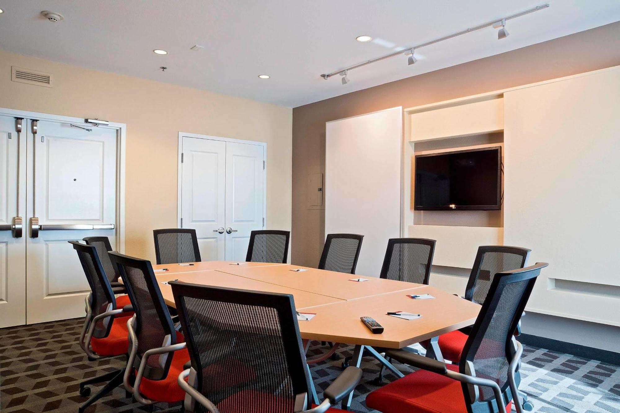 Towneplace Suites By Marriott Dodge City Esterno foto