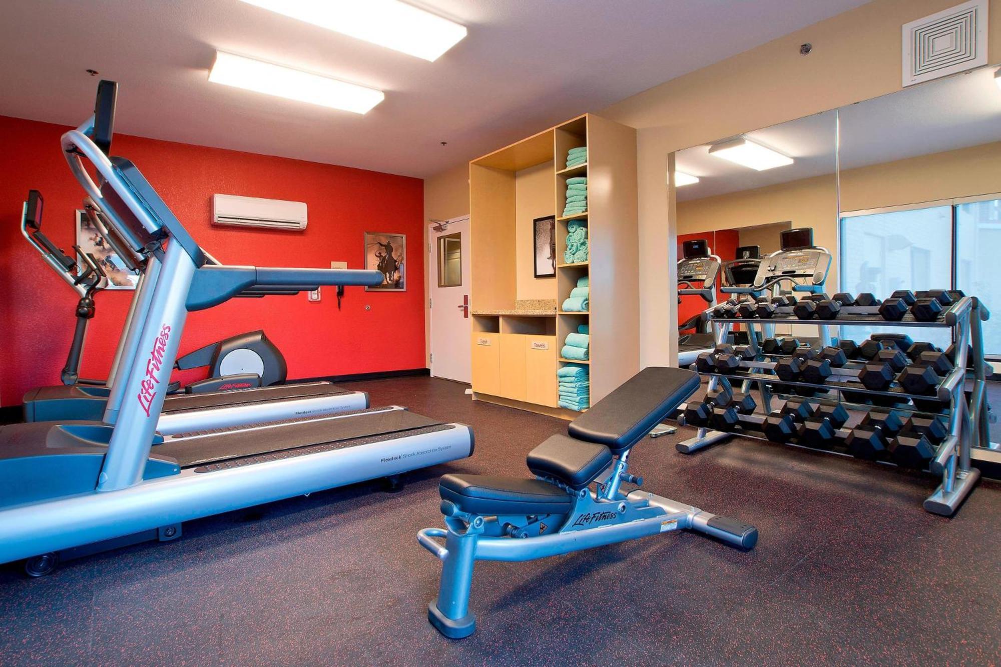 Towneplace Suites By Marriott Dodge City Esterno foto