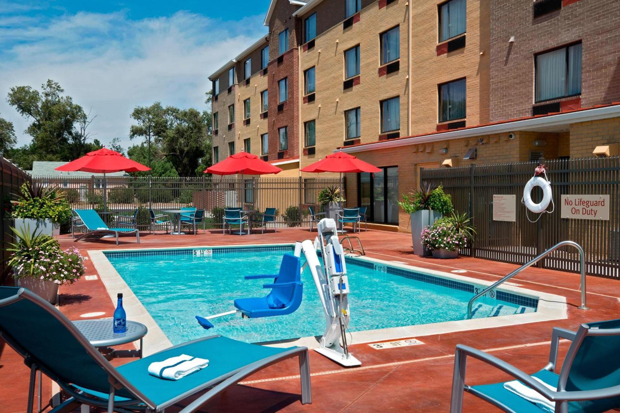 Towneplace Suites By Marriott Dodge City Esterno foto