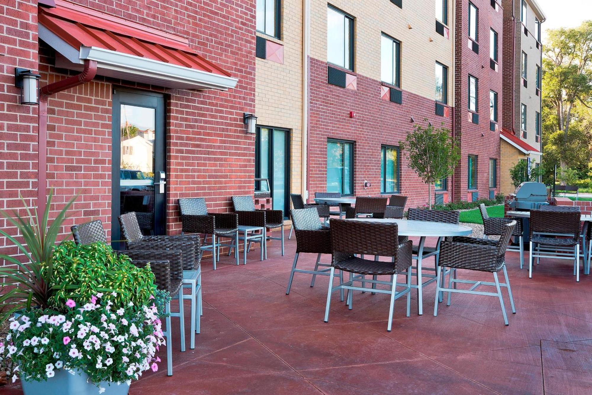 Towneplace Suites By Marriott Dodge City Esterno foto