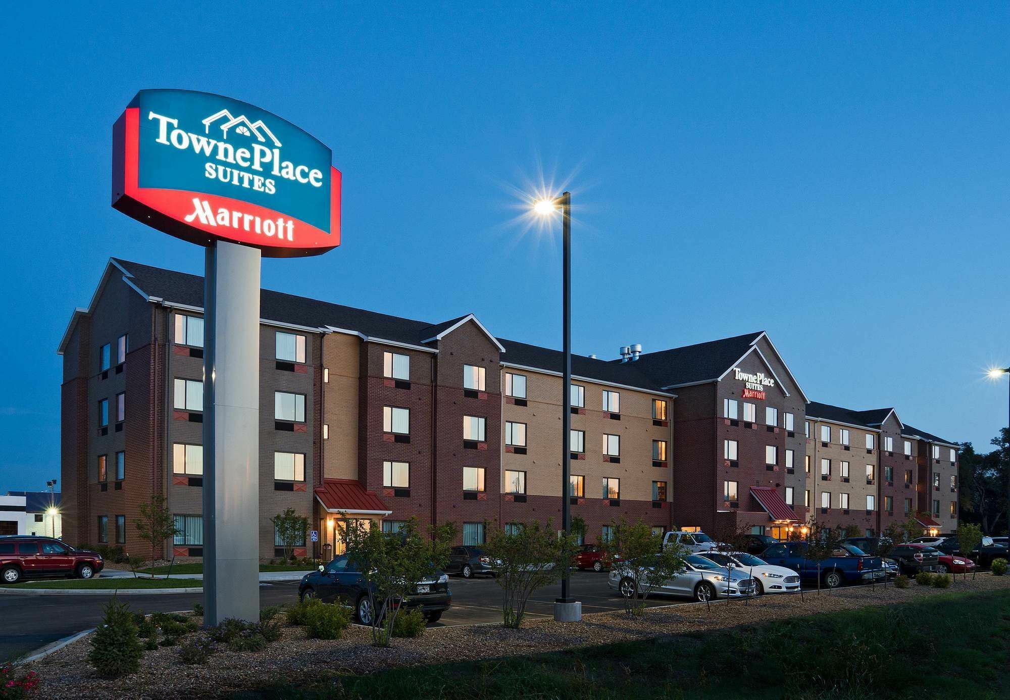 Towneplace Suites By Marriott Dodge City Esterno foto